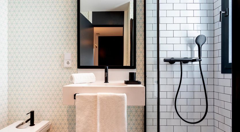 Photo of The Pearl of Seville