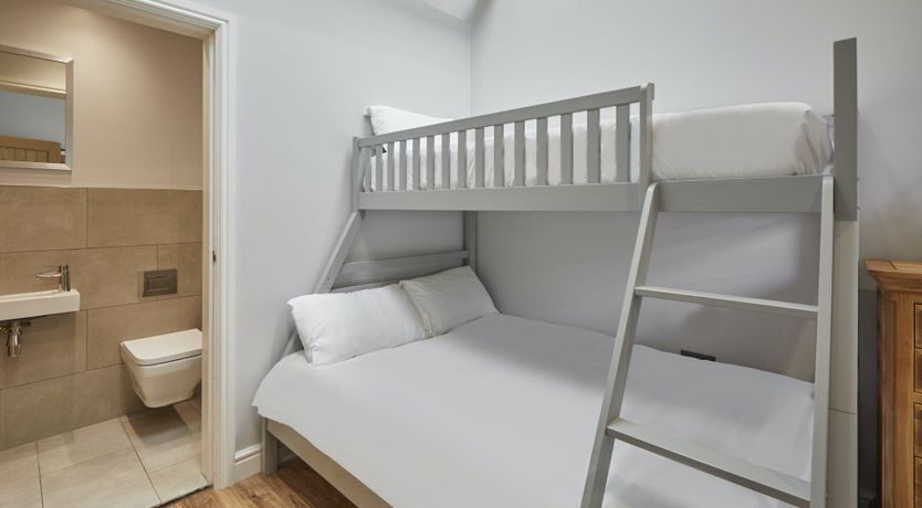 Photo of Cosy Coastal Cottage