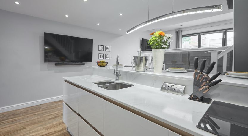 Photo of Cosy Coastal Cottage