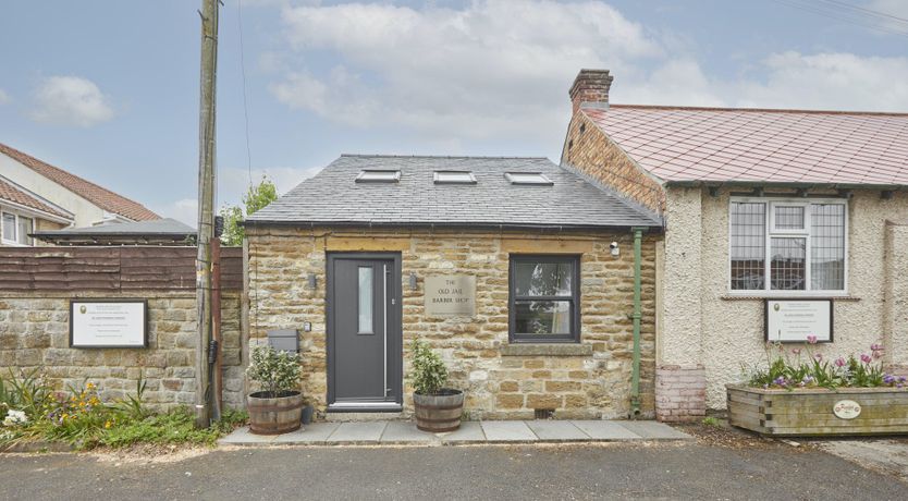 Photo of Cosy Coastal Cottage