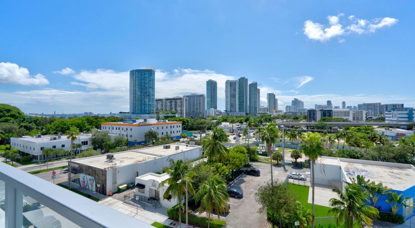 Photo of City & Ocean