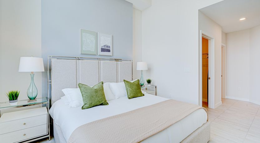 Photo of City & Ocean