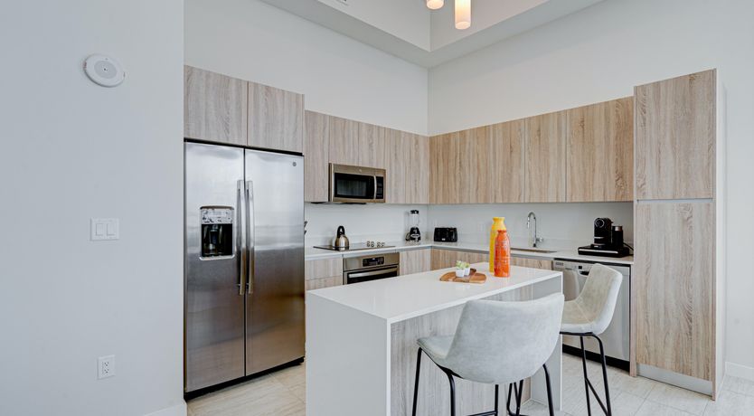 Photo of City & Ocean