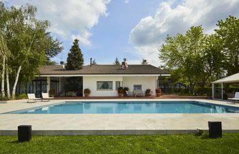 Pastel Caramel Villa