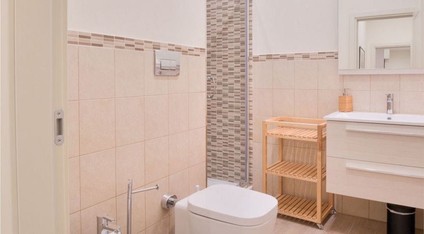 Photo of Florentine Shades