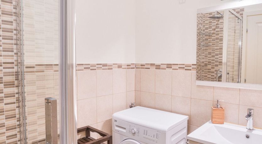 Photo of Florentine Shades