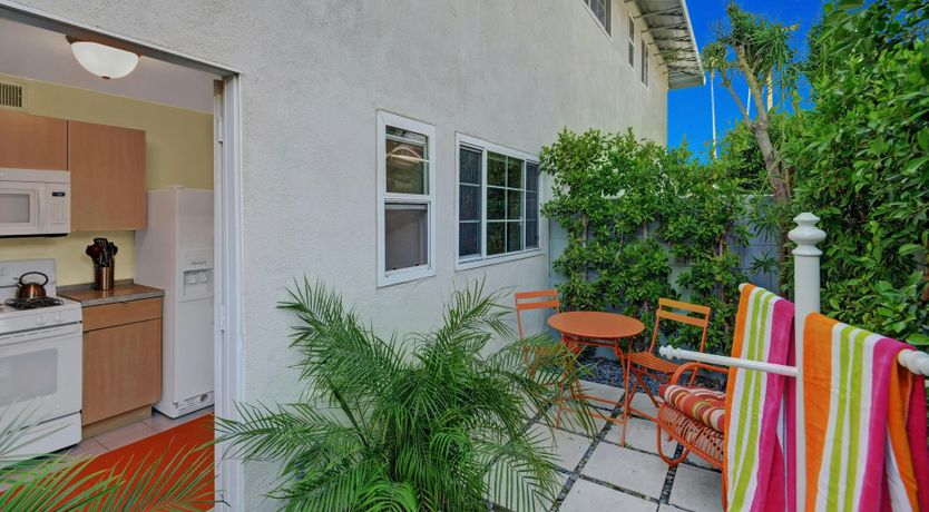 Photo of Midcentury Oasis