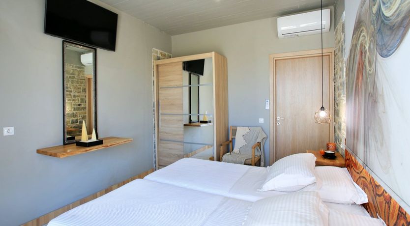 Photo of The Pomegranate