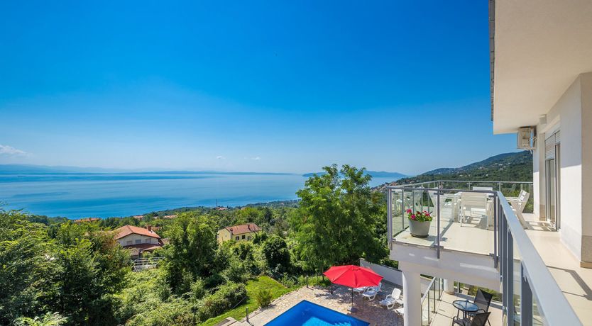 Photo of On the Coast