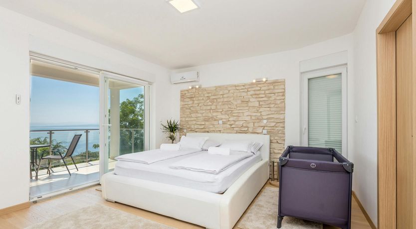 Photo of On the Coast