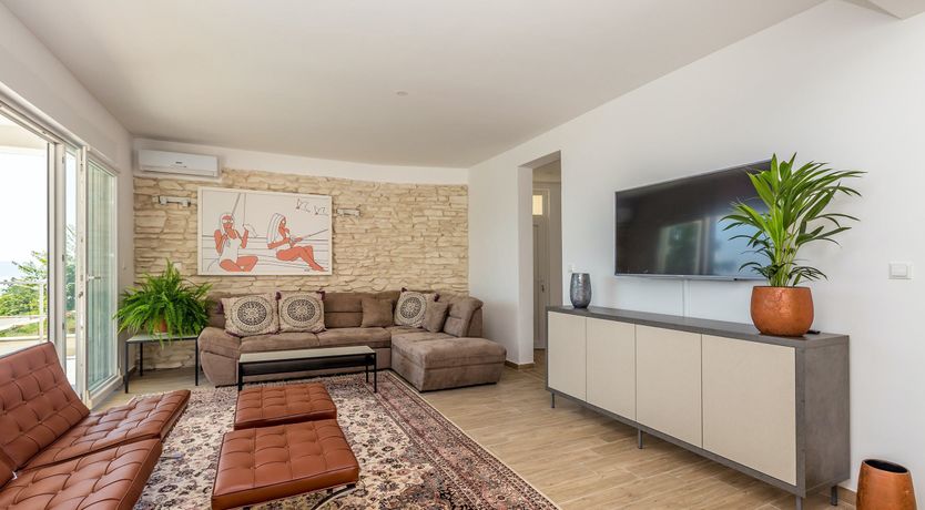 Photo of On the Coast