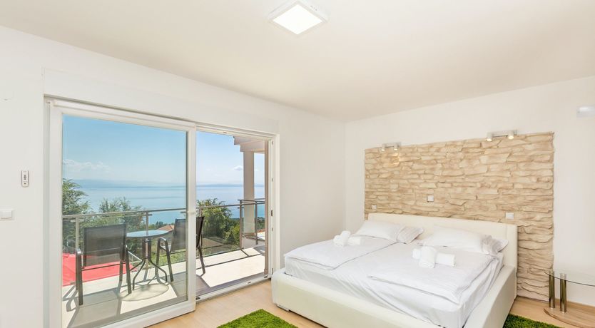 Photo of On the Coast