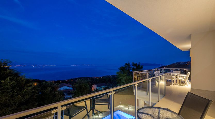 Photo of On the Coast