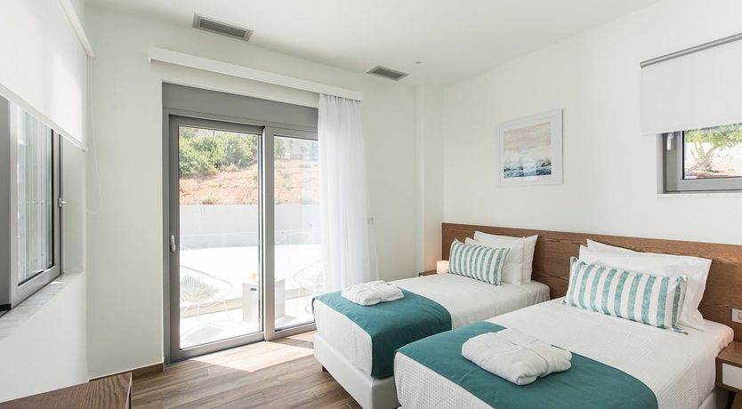 Photo of White Mountain Manor