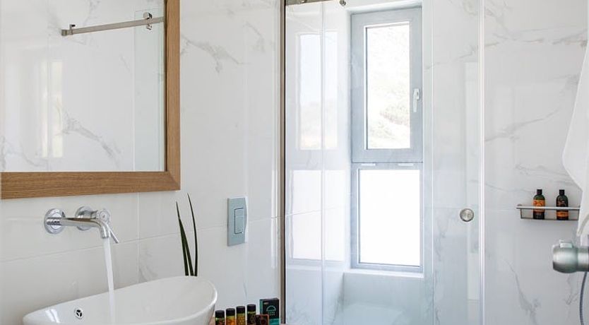 Photo of White Mountain Manor