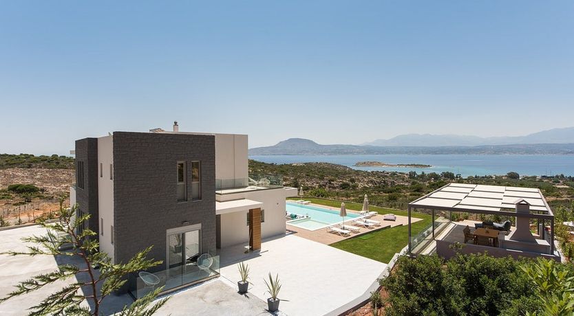 Photo of White Mountain Manor