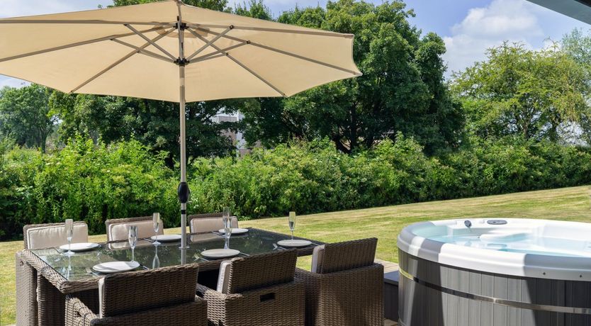 Photo of Lodge Cottage