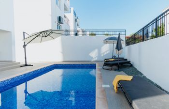 Ancient Coastline Holiday Home