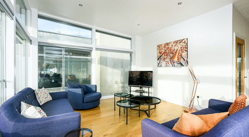 Photo of The Wooden Frame