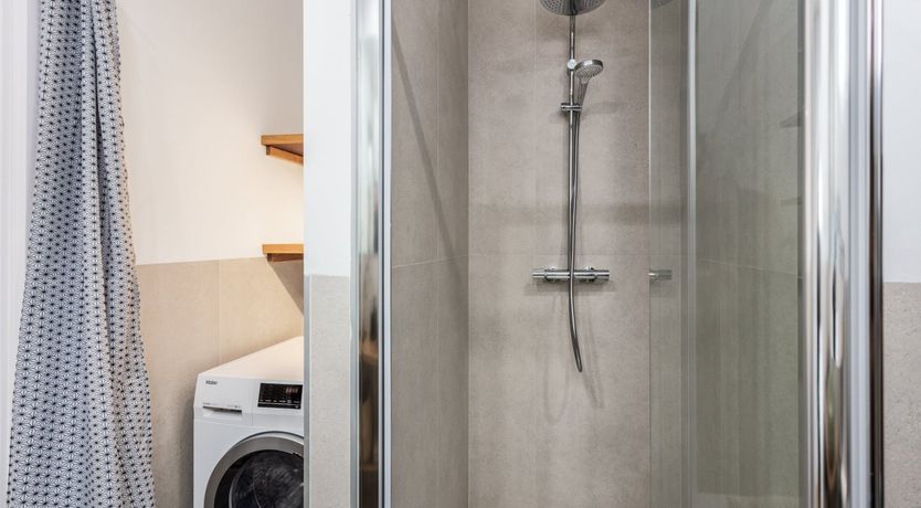 Photo of The Beachy Artist