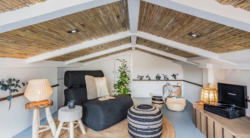 Photo of The Mailbox