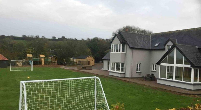 Photo of Four Winds, Kinsale, sleeps 26 guests 