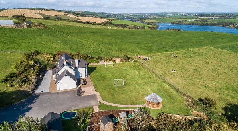 Photo of Four Winds, Kinsale, sleeps 26 guests 