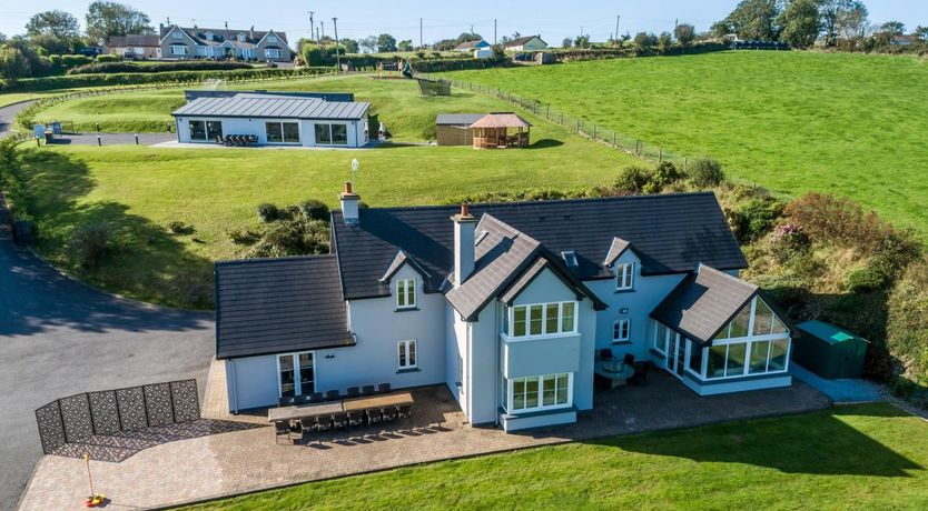 Photo of Four Winds, Kinsale, sleeps 26 guests 