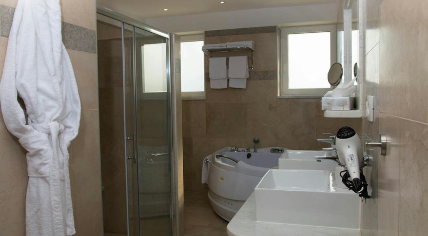 Photo of Golden Sunburst