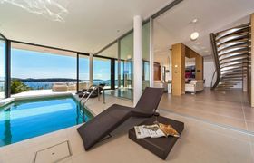 Photo of a-beautiful-glance