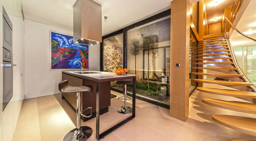 Photo of A Beautiful Glance