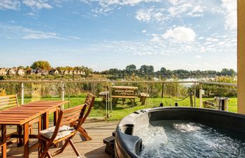 Somerford Sweet Apartment