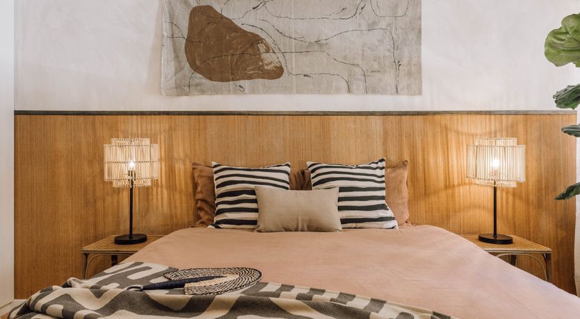 Photo of The Golden Glimmer