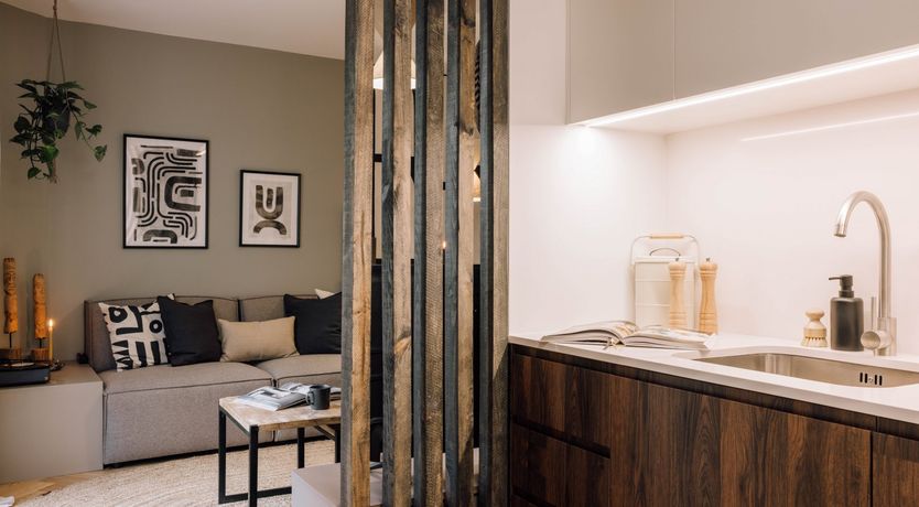 Photo of The Golden Glimmer