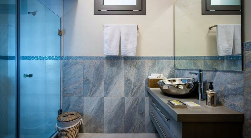 Photo of Chasing Sunlight