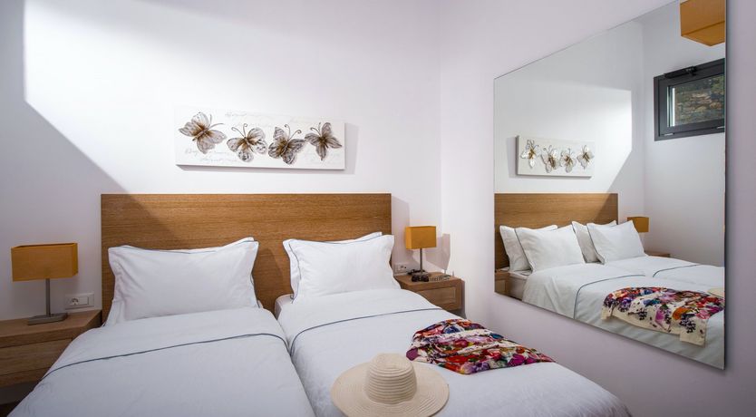 Photo of Chasing Sunlight