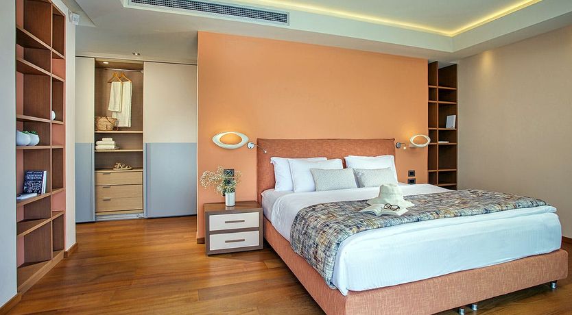 Photo of Sunlight & Sapphire