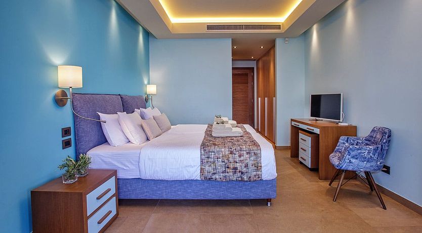 Photo of Sunlight & Sapphire