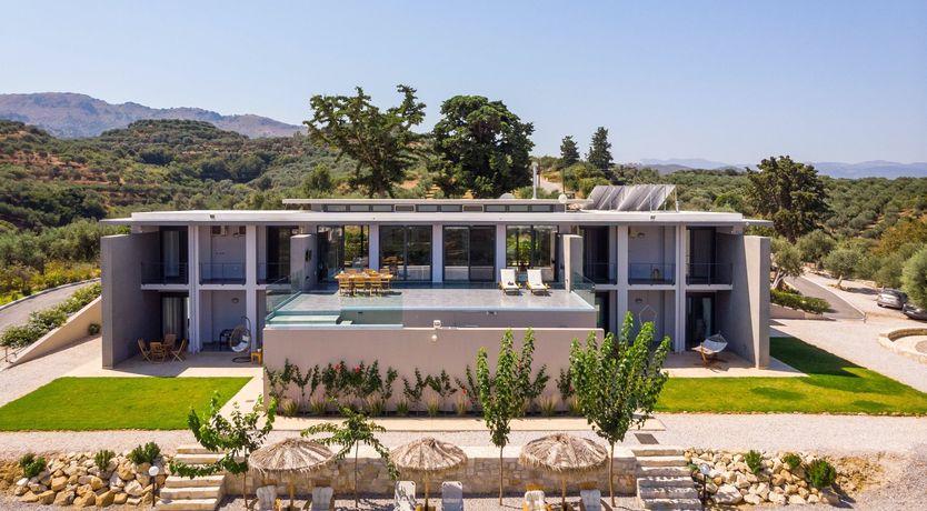 Photo of Corinthian Cretan