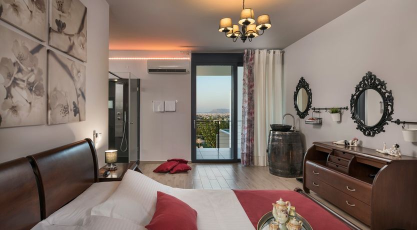 Photo of Corinthian Cretan