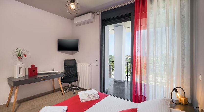 Photo of Corinthian Cretan