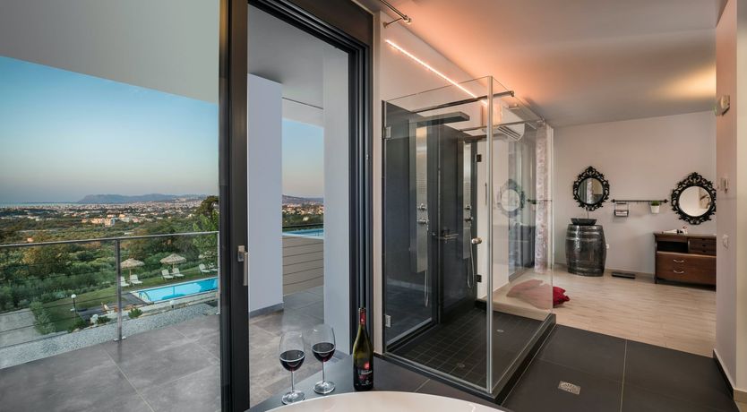 Photo of Corinthian Cretan