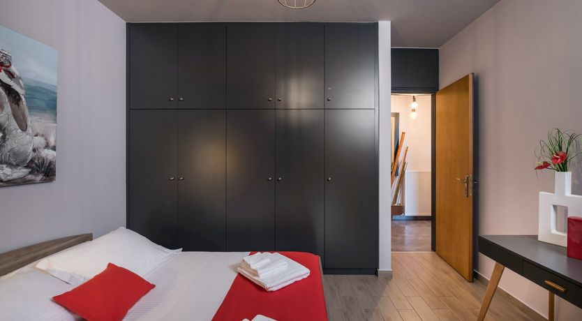 Photo of Corinthian Cretan