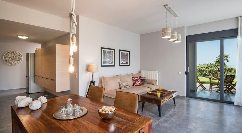 Photo of Corinthian Cretan