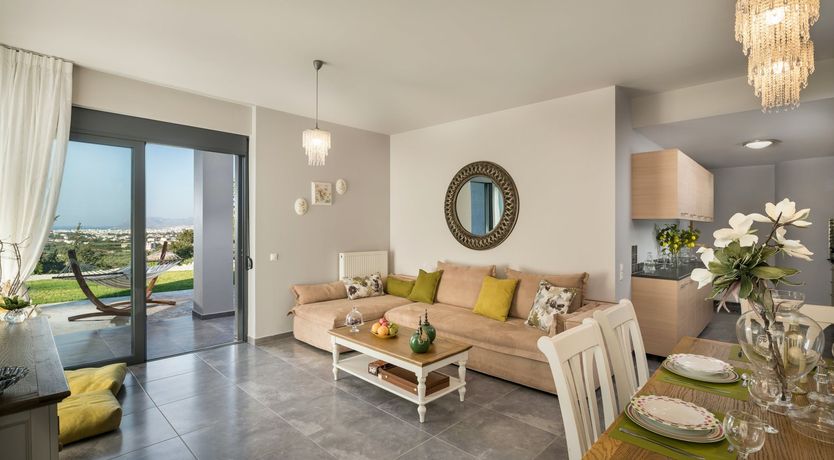 Photo of Corinthian Cretan