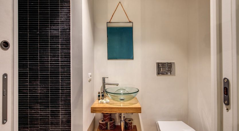 Photo of Limoncello Yellow