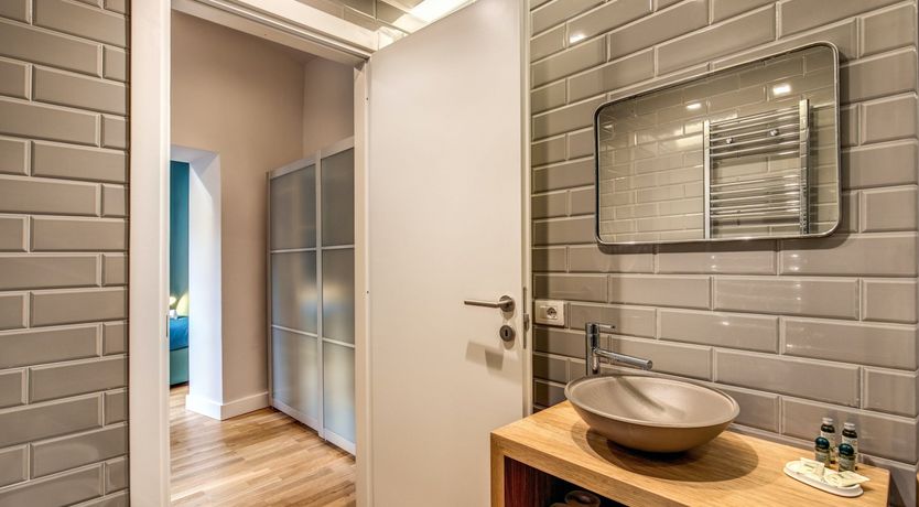 Photo of Limoncello Yellow