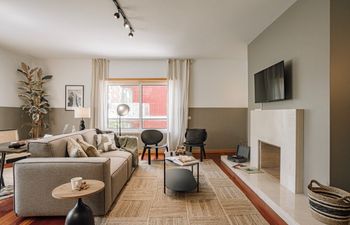 Artful Sojourn Apartment