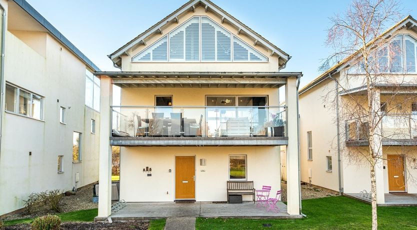 Photo of Oak by the Lake