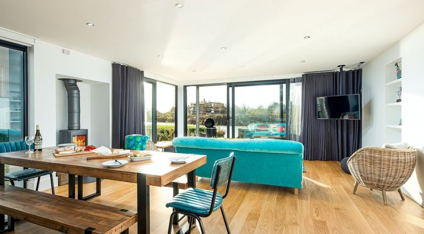 Photo of Honeycomb Dove